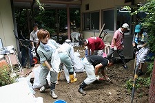 東日本大震災支援のバザー