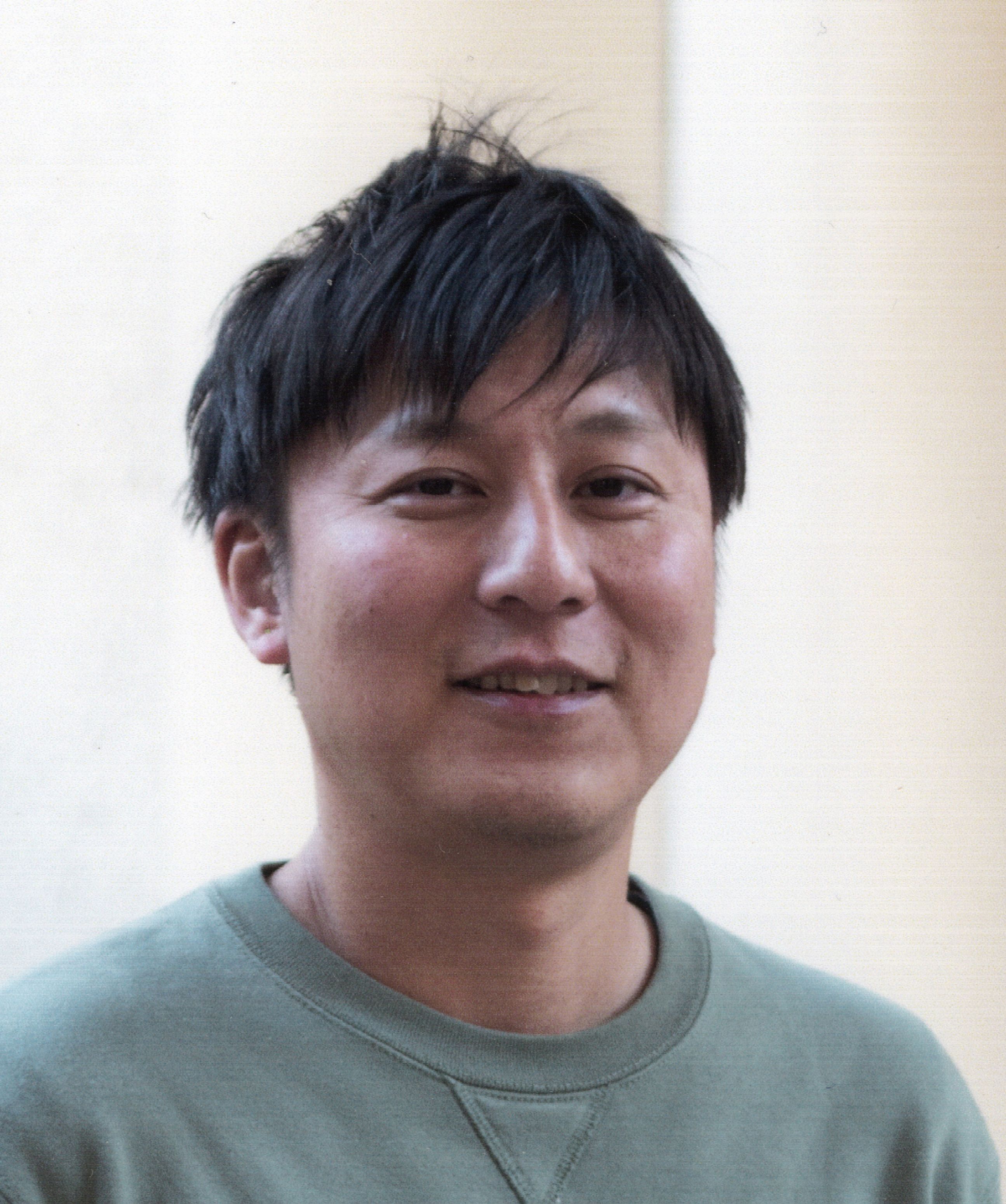 頼政良太 氏